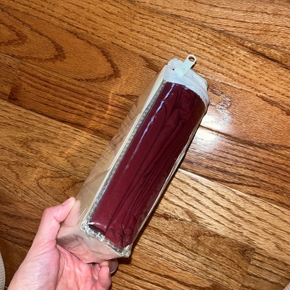 EASY CARE KING PILLOWCASES. - Picture 4 of 4